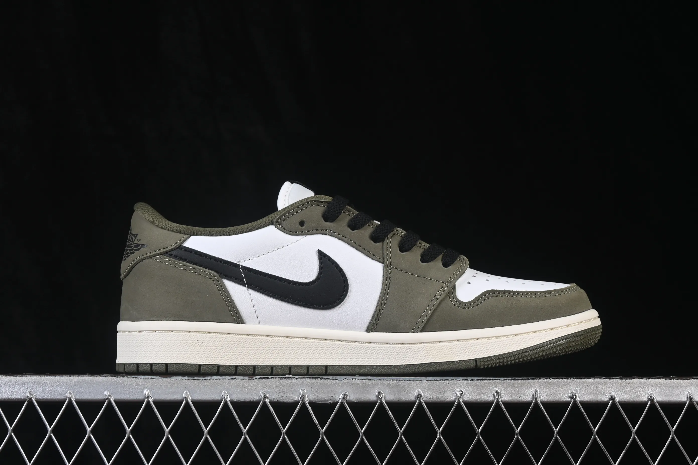 All categories Air Jordan Jordan series basketball shoes Air Jordan 1 Low G version pure original Air Jordan 1 Low OG "Medium Olive" AJ1 Joe 1 joint model olive green low-top retro culture basketball shoes HQ6998-200